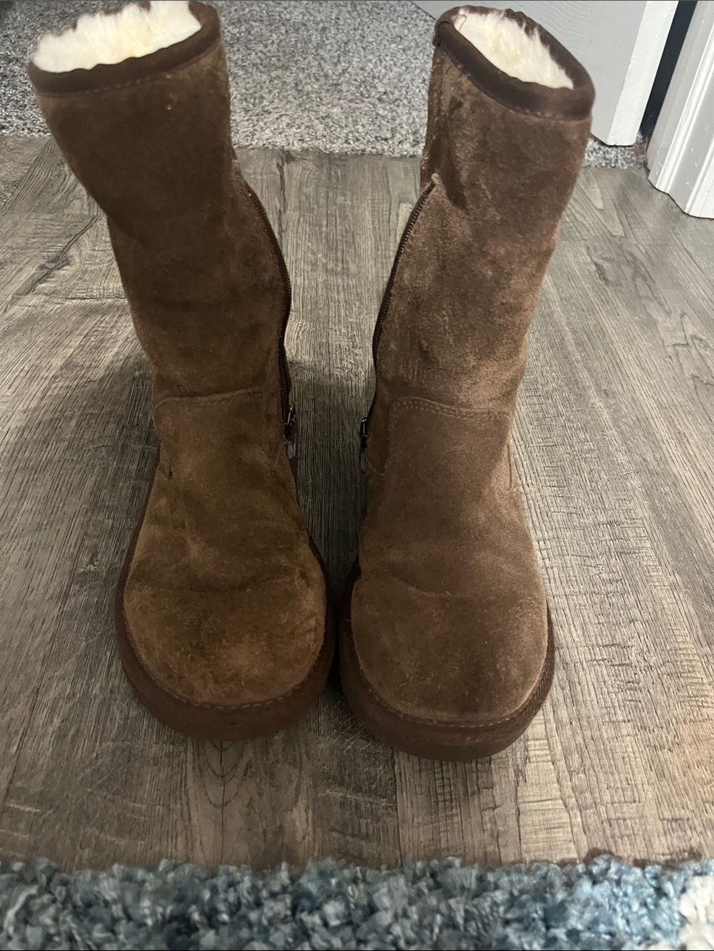 UGG Brown Suede Girls Winter Boots with Plush Lining Size 1